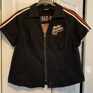 Harley Davidson zip up shirt.  Size 2W.